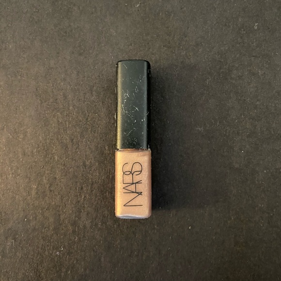 Nars lipgloss in shade SUPERVIXEN - Picture 3 of 3